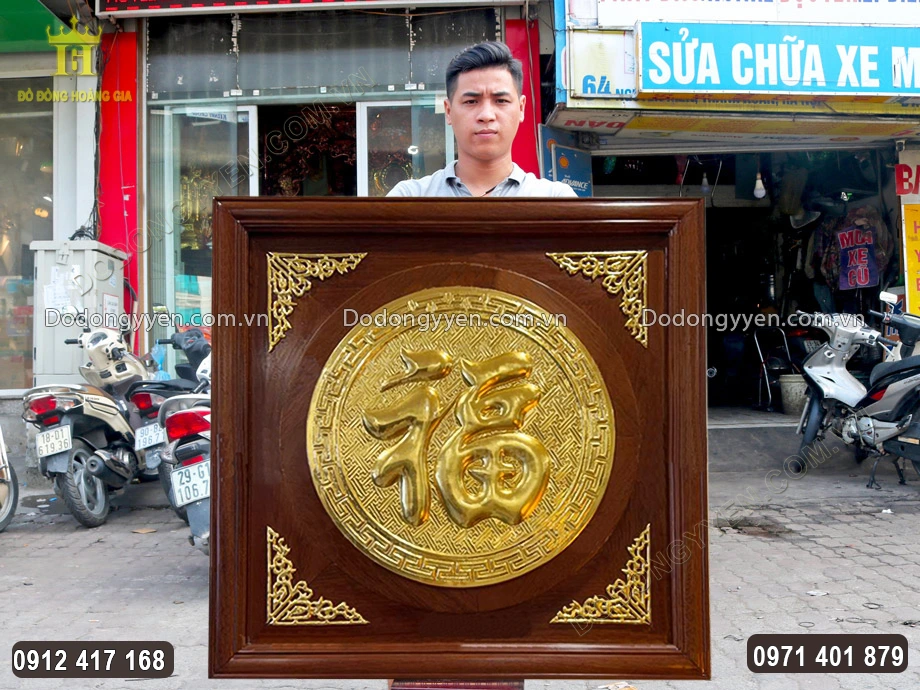 Khung tranh bằng gỗ sồi Nga